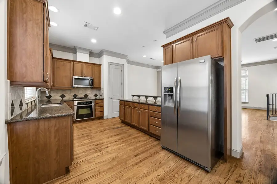 6304 Prague Street, Houston, TX 77007 - #3