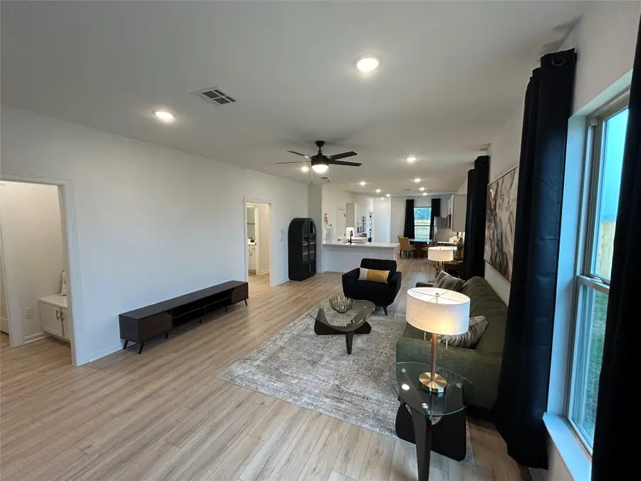 40635 Mostyn Lake Drive, Magnolia, TX 77354 - Image #2