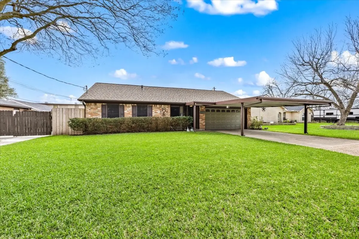 114 W Vaughn Lane, Deer Park, TX 77536 - #1