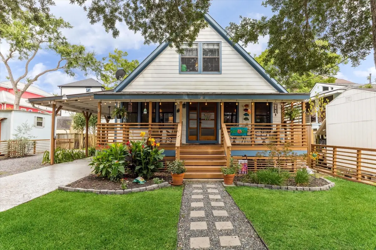 210 Queen Road, Clear Lake Shores, TX 77565 - #1