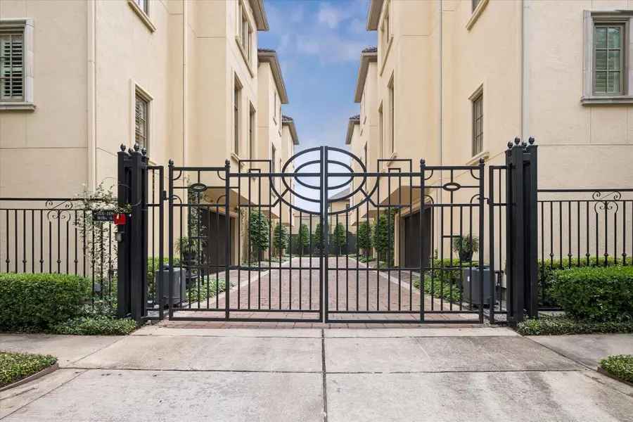2407 Brazoria Street #A, Houston, TX 77019 - #3