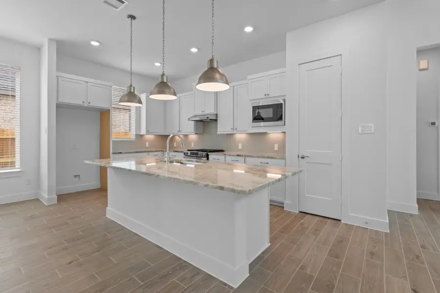 213 Black Cypress Trail, Jefferson, TX 77447 - Image #2