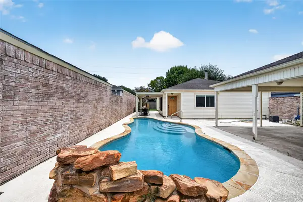 3611 Vineyard Drive, Houston, TX 77082