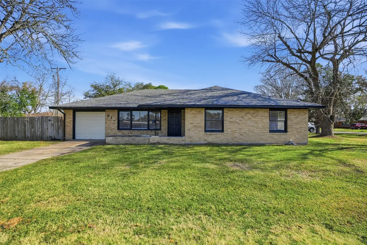 612 Sunset Lane, La Marque, TX 77568 - Image #1