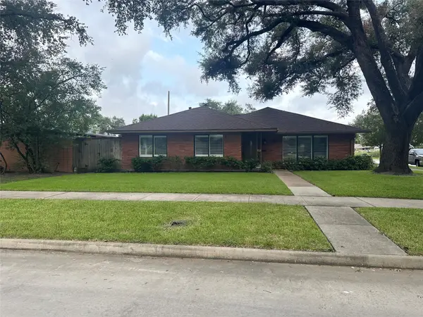 2123 Ridgecrest Drive, Houston, TX 77055