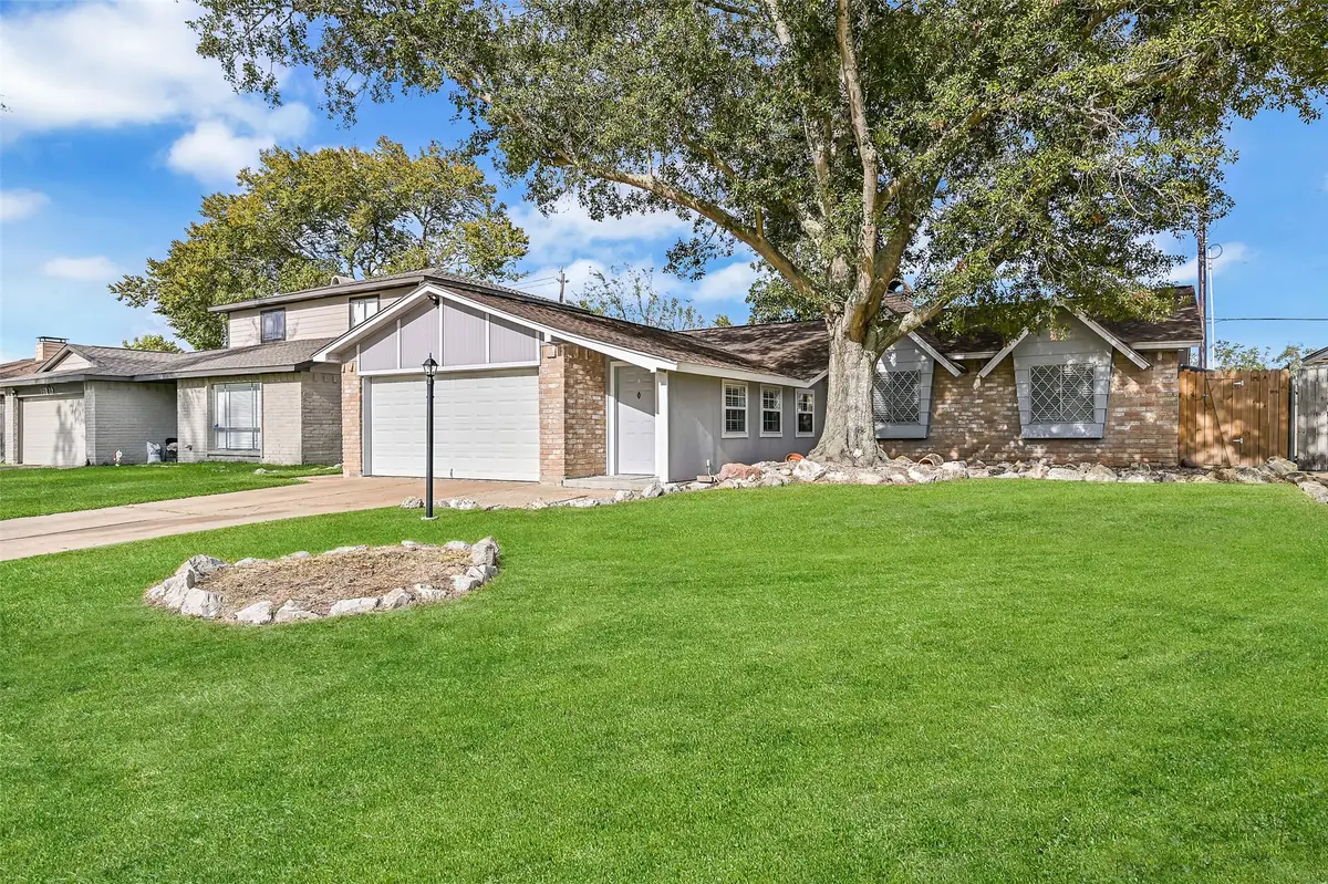 16823 Bougainvilla Lane, Friendswood, TX 77546 - #1