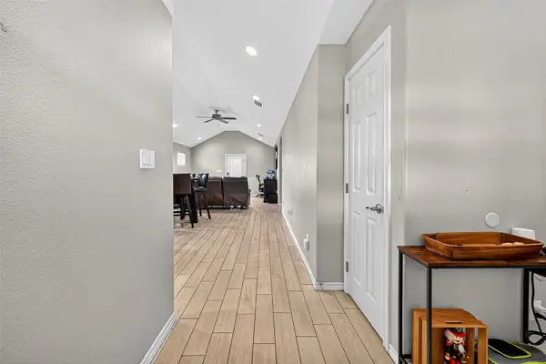 2432 Hedgerose Lane, Bay City, TX 77414