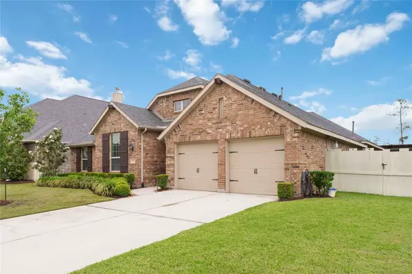10127 Coopers Hawk Way, Conroe, TX 77385
