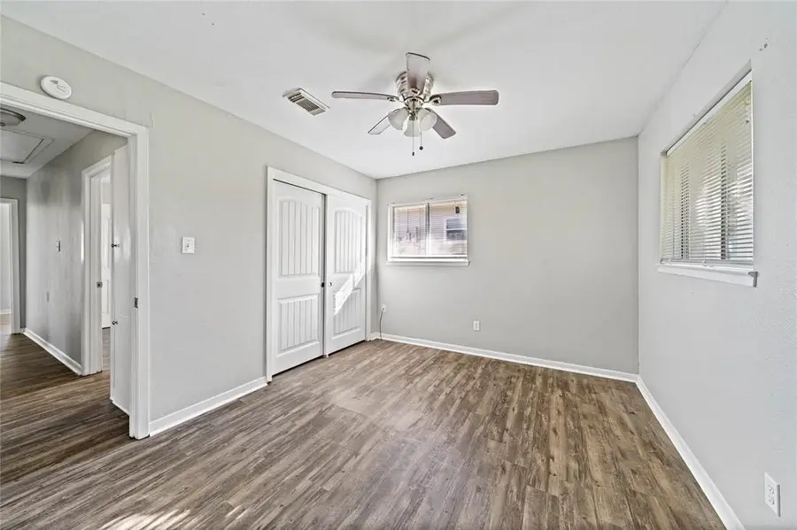 105 Plum St, La Marque, TX 77568 - Image #3