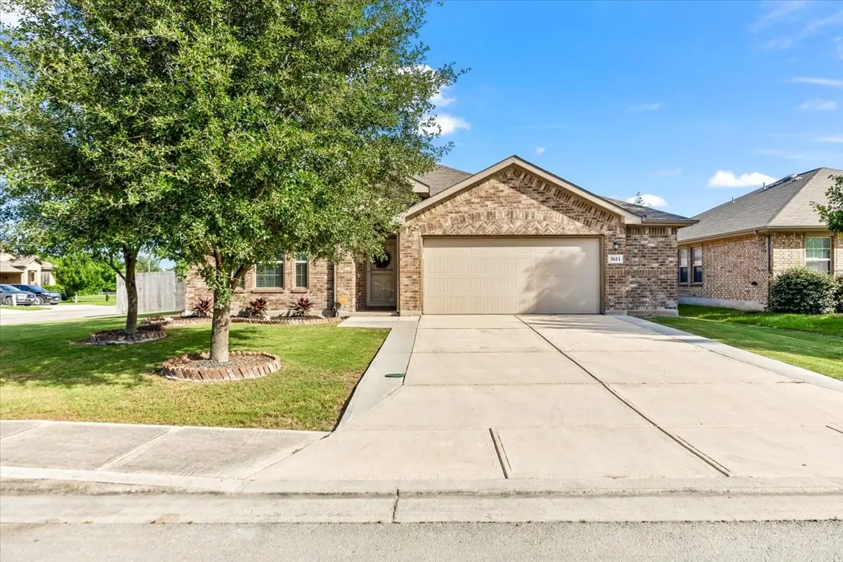 5611 Briar Knoll, New Braunfels, TX 78132 - #1
