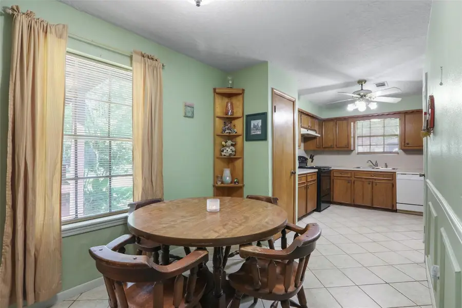 10775 Royal Forest Drive, Conroe, TX 77303 - #3