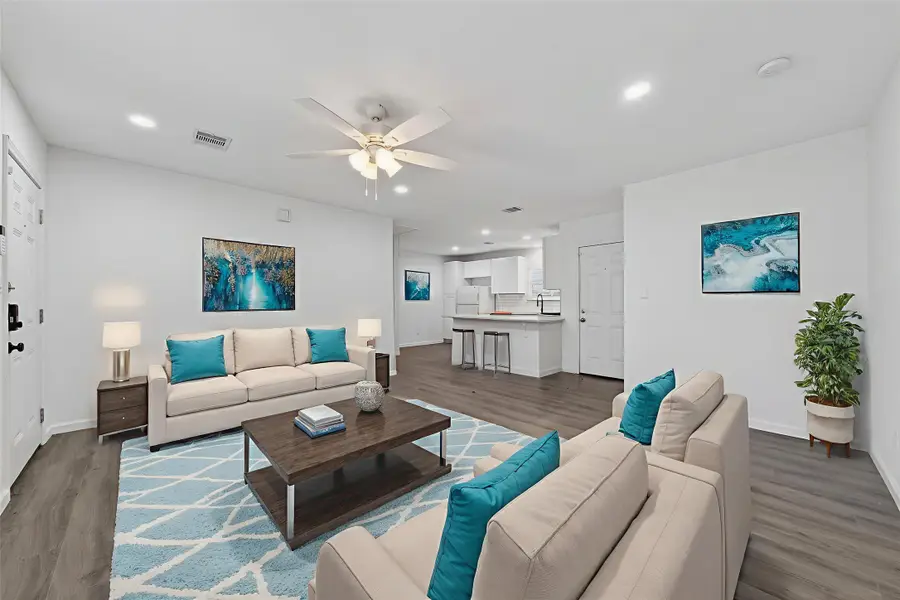 5962 Belcrest Street, Houston, TX 77033 - Image #2