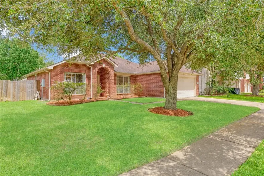 2210 Elm Forest Drive, Pearland, TX 77584 - Image #3