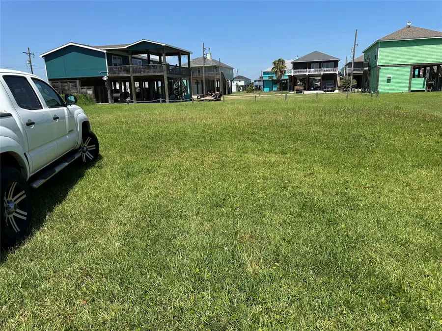 000 Sand Dune, Crystal Beach, TX 77650 - #2