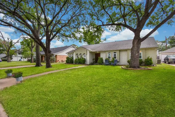 2930 Kevin Lane, Houston, TX 77043