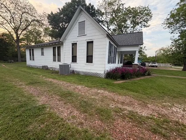 405 S 10th Street, Crockett, TX 75835 - #3