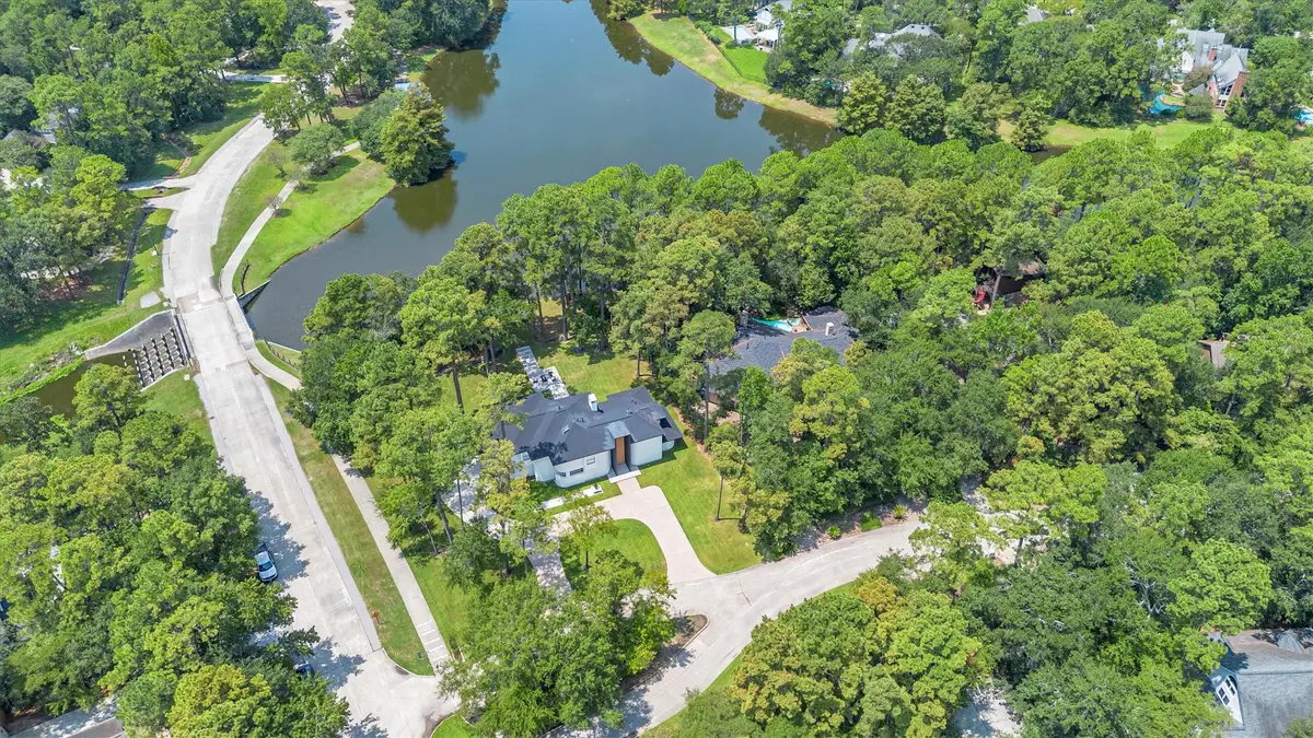 1 E Wedgewood Glen, The Woodlands, TX 77381 - Image #1