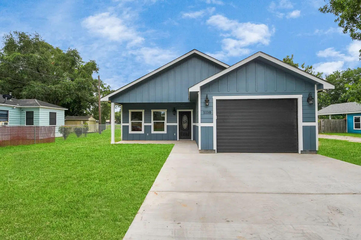 1110 Thrift Street, El Campo, TX 77437 - Image #1