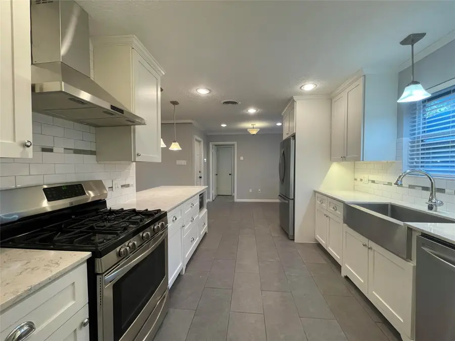 6739 Cindy Lane, Houston, TX 77008 - Image #3