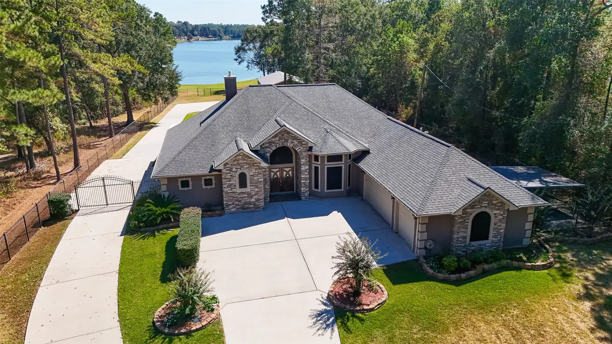 19346 Cabango Drive, Porter, TX 77365 - Image #1