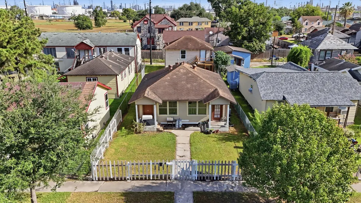 3420 Illinois Street, Baytown, TX 77520 - #1