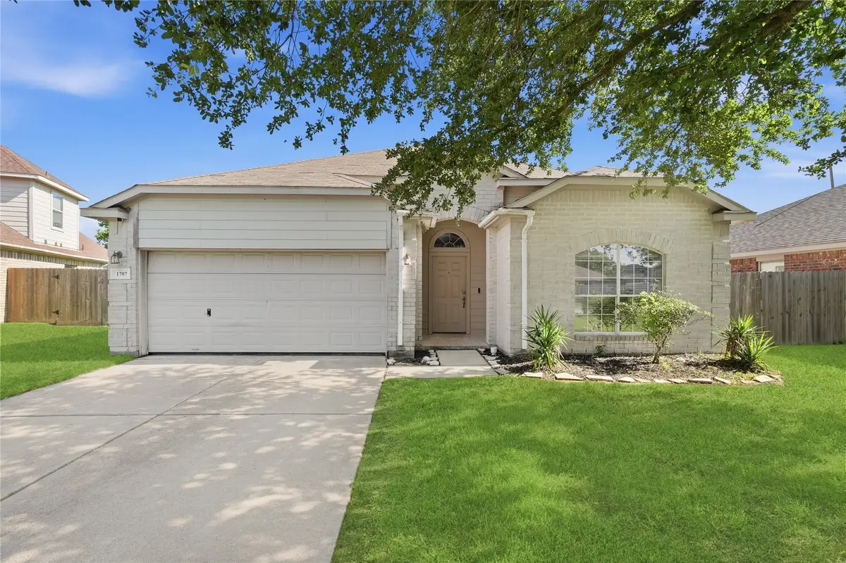 1707 N Highlands Crossing, Highlands, TX 77562 - #1