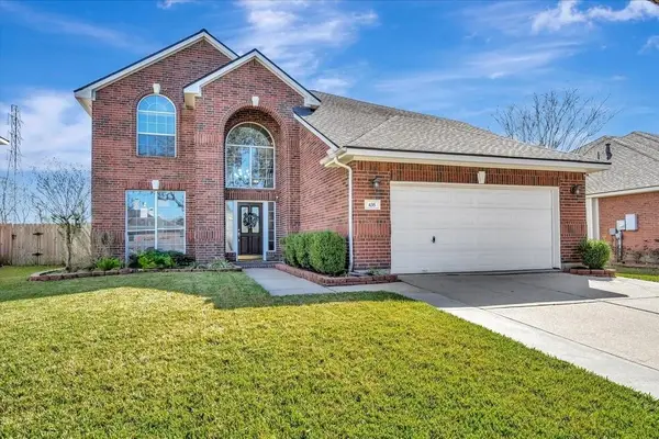 435 Blossomwood Drive, League City, TX 77573