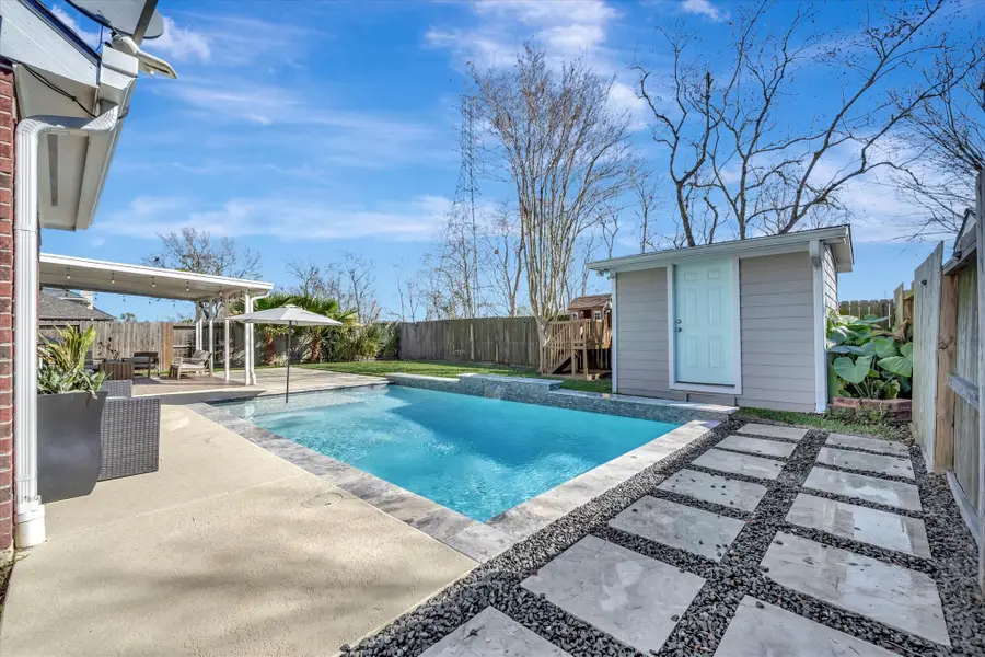 435 Blossomwood Drive, League City, TX 77573 - Image #2