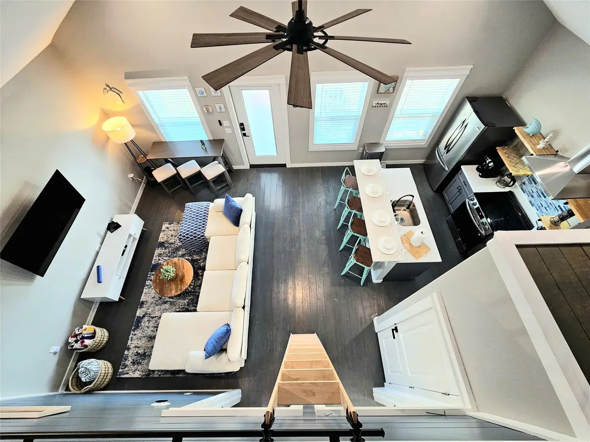 1075 Shady Lane, Gilchrist, TX 77617 - Image #1