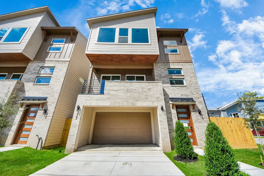 322 E 35 Th Street, Houston, TX 77018 - #2