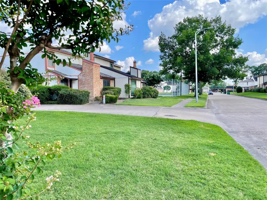 7840 Bateman Lane, Houston, TX 77088 - Image #3