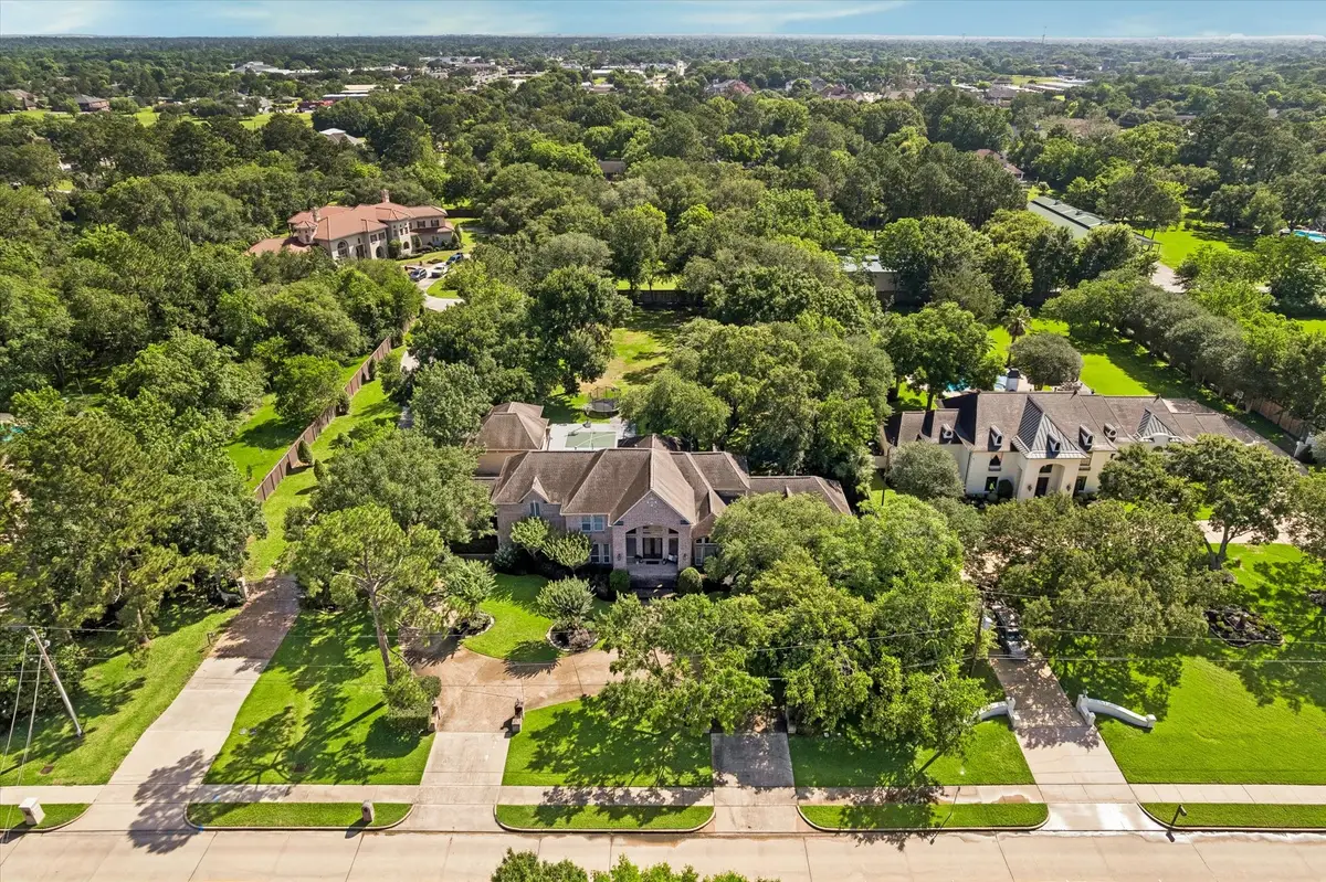 109 Sunset Drive, Friendswood, TX 77546 - #1