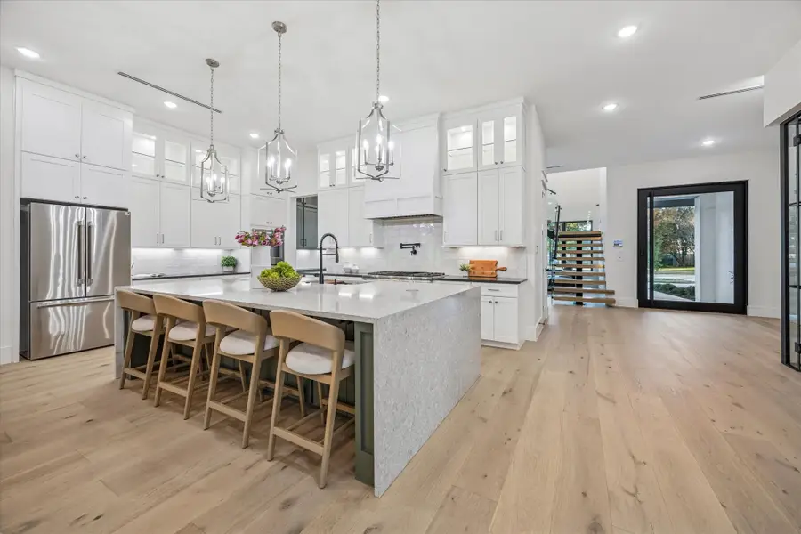 431 W 30th Street, Houston, TX 77018 - Image #3