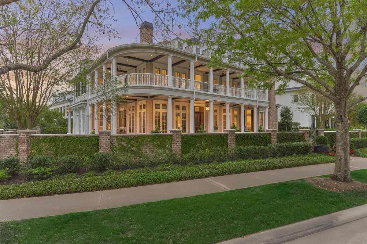 22 E Shore Drive, The Woodlands, TX 77380 - #1
