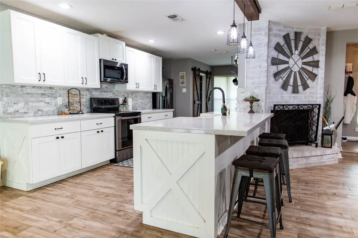 14902 Bernard Timbers Dr, East Bernard, TX 77435 - #1