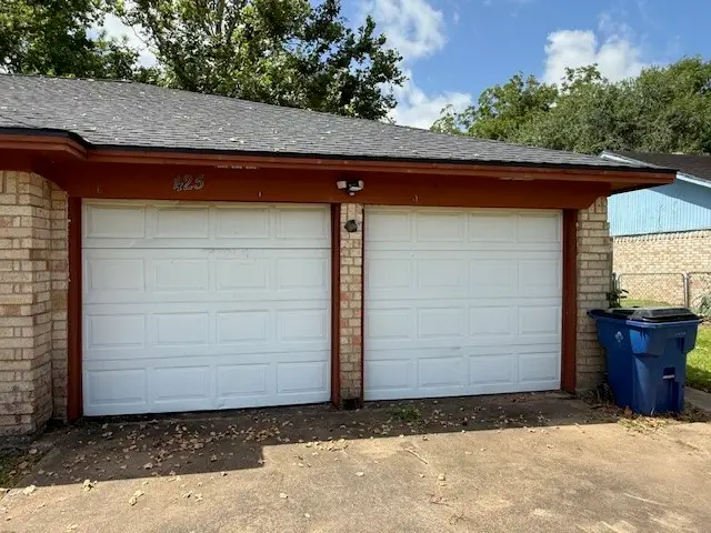 425 Countryside Drive, West Columbia, TX 77486 - Image #2