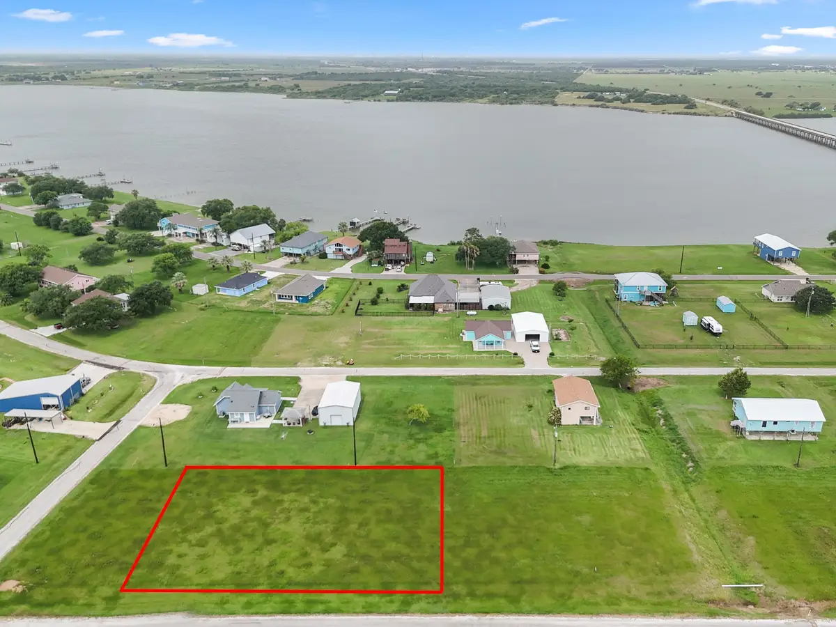 102 Calumet Drive, Palacios, TX 77465 - Image #1