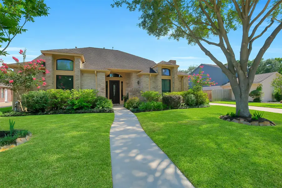 910 Millpond Drive, Sugar Land, TX 77498 - #3