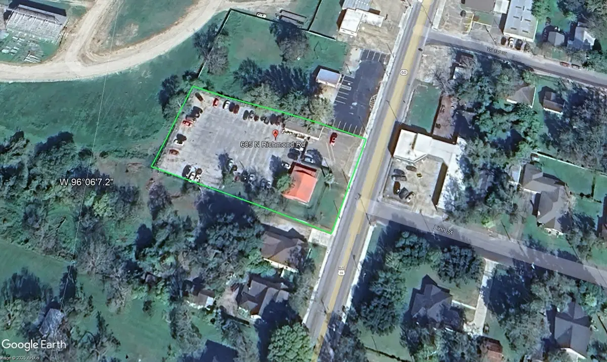 605 N Richmond Road, Wharton, TX 77488 - Image #1