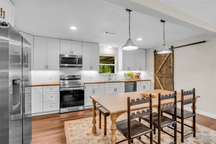 261 S Oakridge Drive, Cleveland, TX 77328 - #3