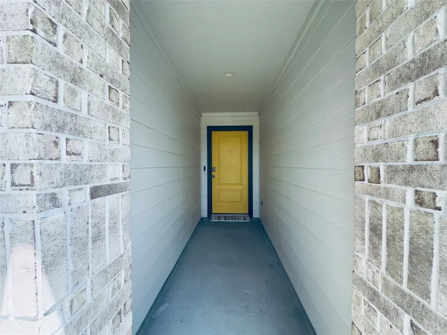 9907 Palm Royal Drive, Baytown, TX 77521 - #3