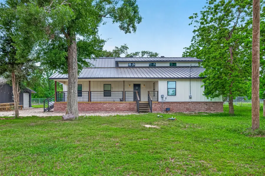 803 County Road 772, Damon, TX 77430 - #2