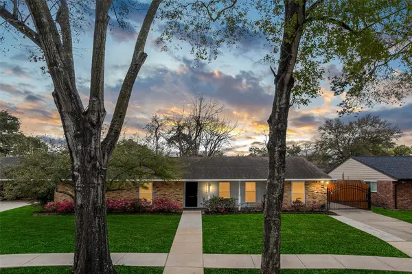 7719 Highmeadow Drive, Houston, TX 77063