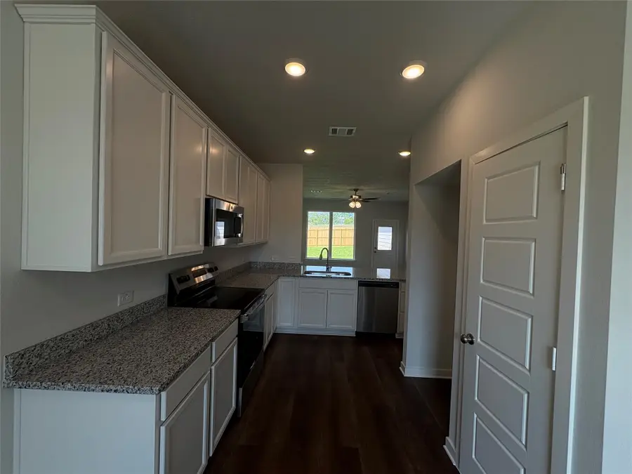 609 Rockbridge Drive, Huntsville, TX 77340 - Image #3