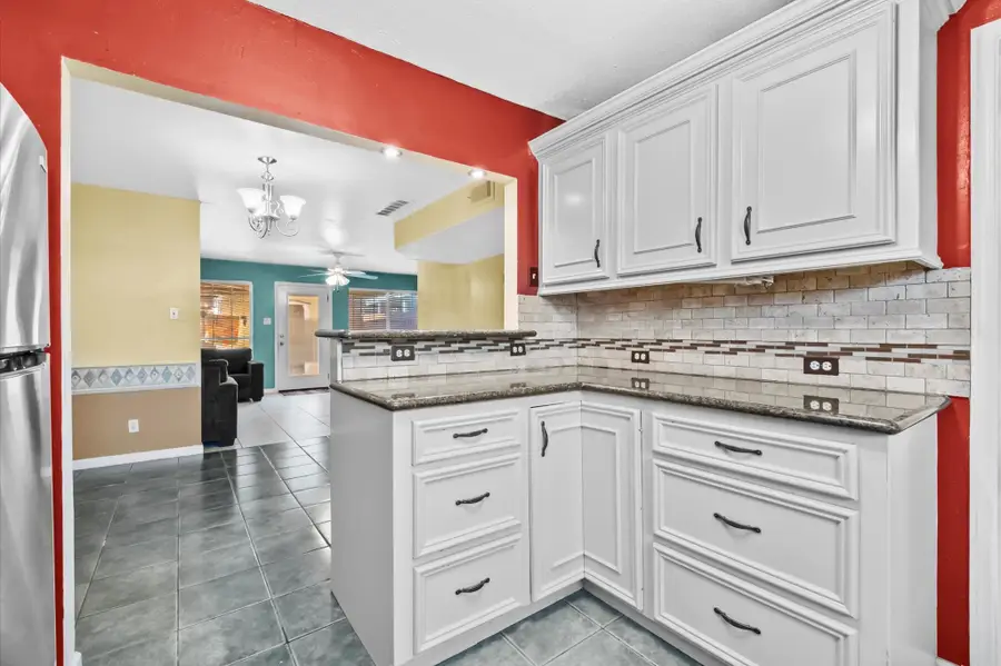 1025 Willow Oaks Circle, Pasadena, TX 77506 - #2