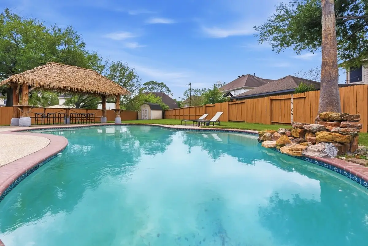 3820 Lake View Drive, Pearland, TX 77581 - #1