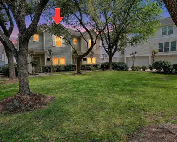 850 W Heights Hollow Lane, Houston, TX 77007