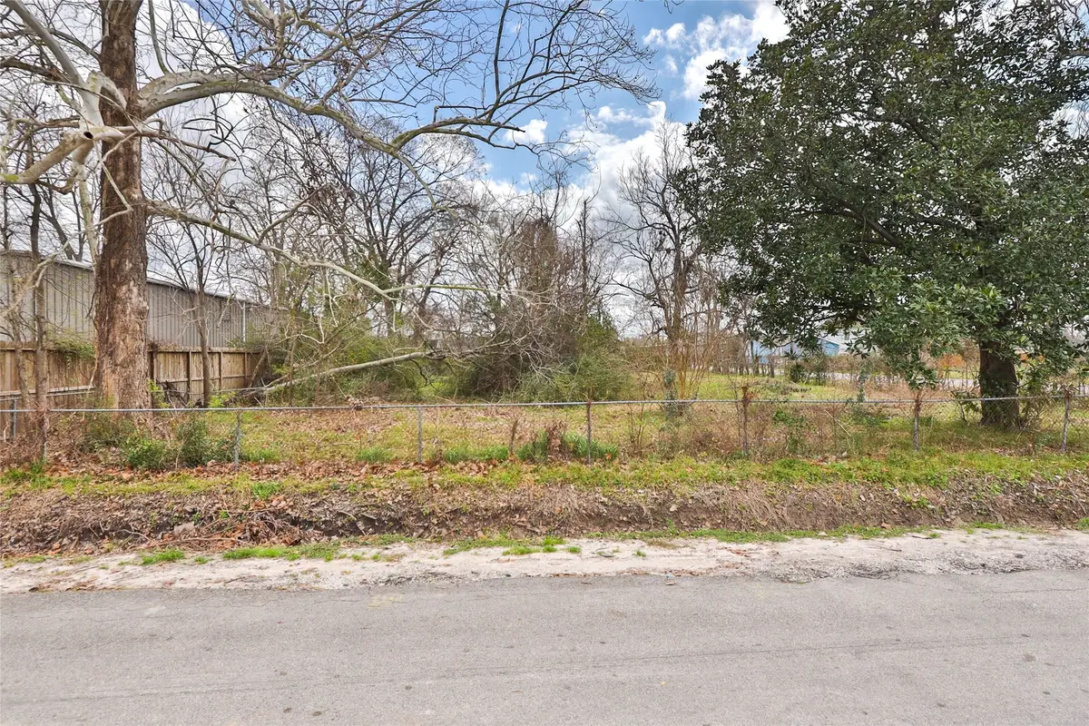 202 Burbank Street, Houston, TX 77076 - Image #1