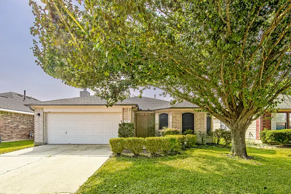 9614 Summer Laurel Lane, Houston, TX 77088