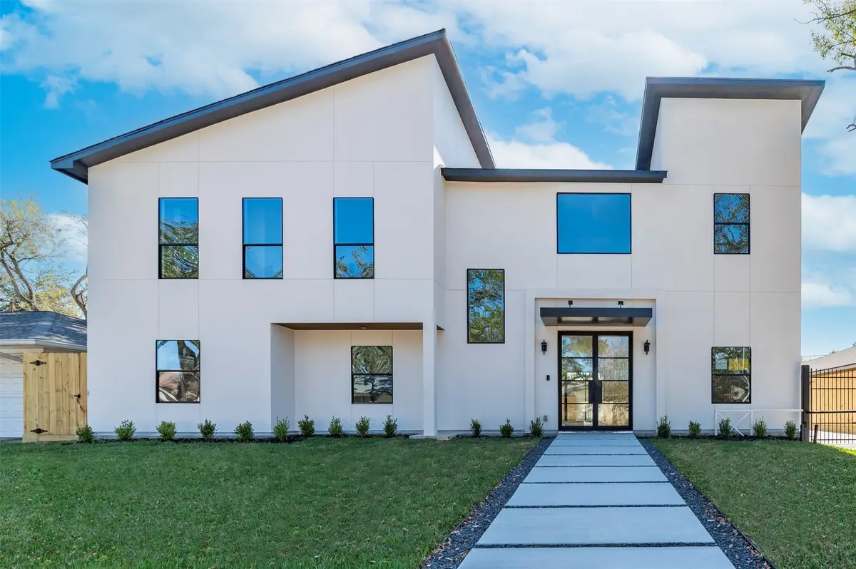 5411 Yarwell Drive, Houston, TX 77096 - Image #1